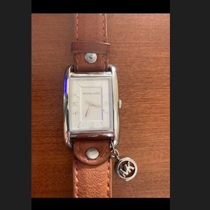 michael kors watch ⏰